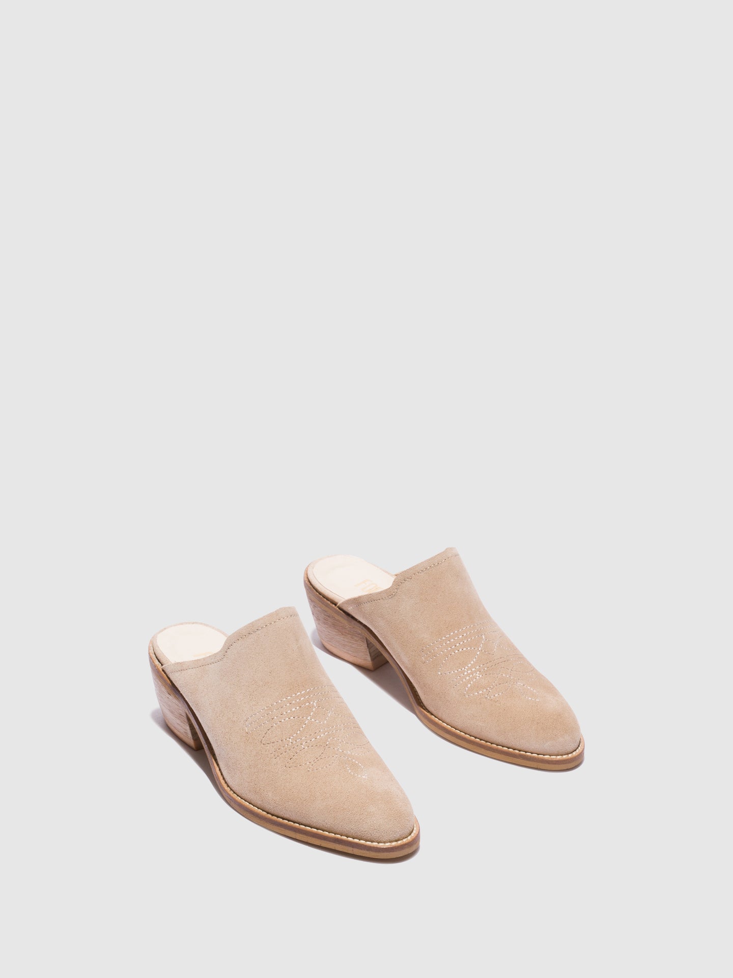 Foreva Socas com Ponta Redonda em Branco Cru