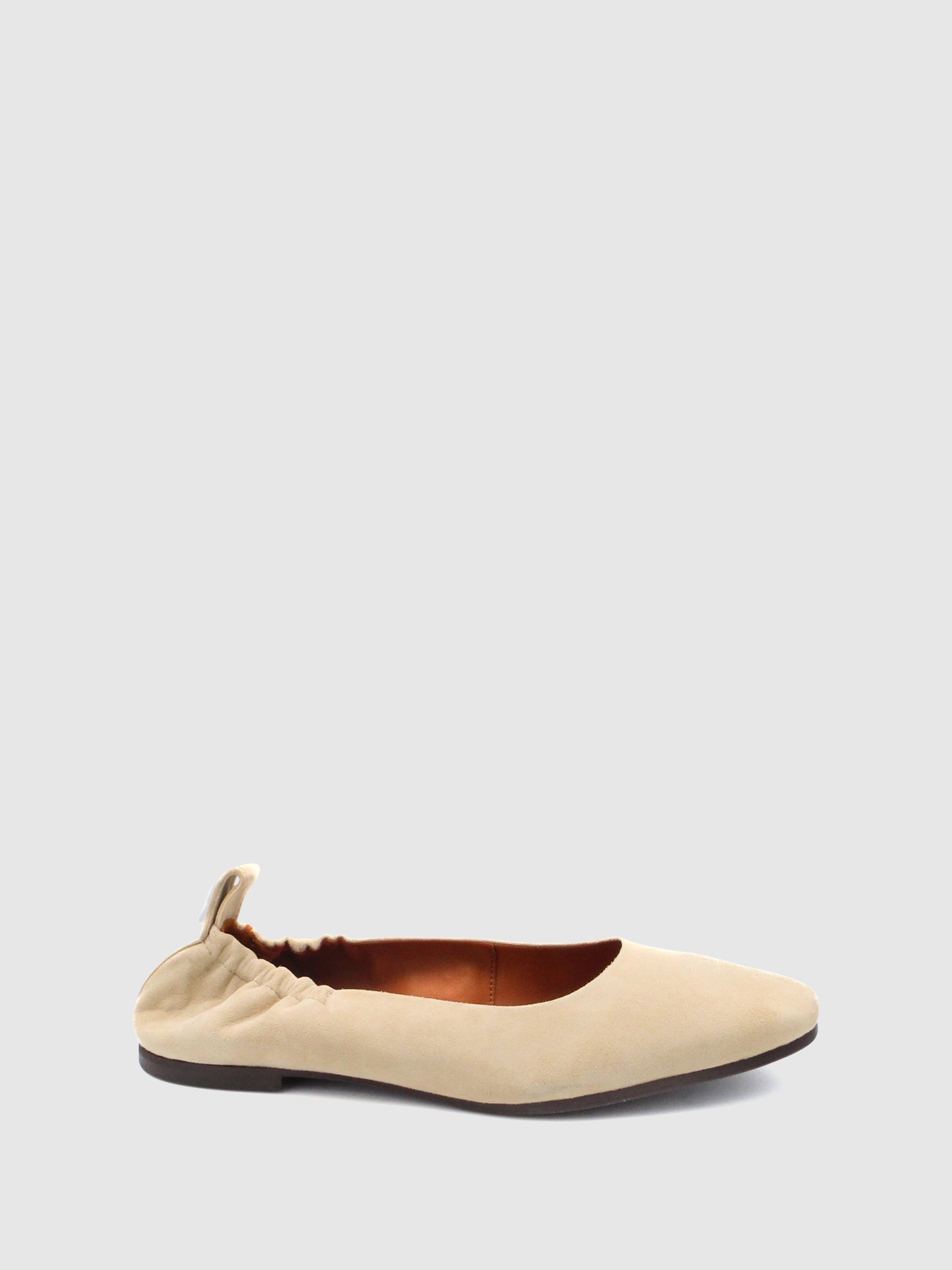 JJ Heitor Sabrinas Clássicas em Bege