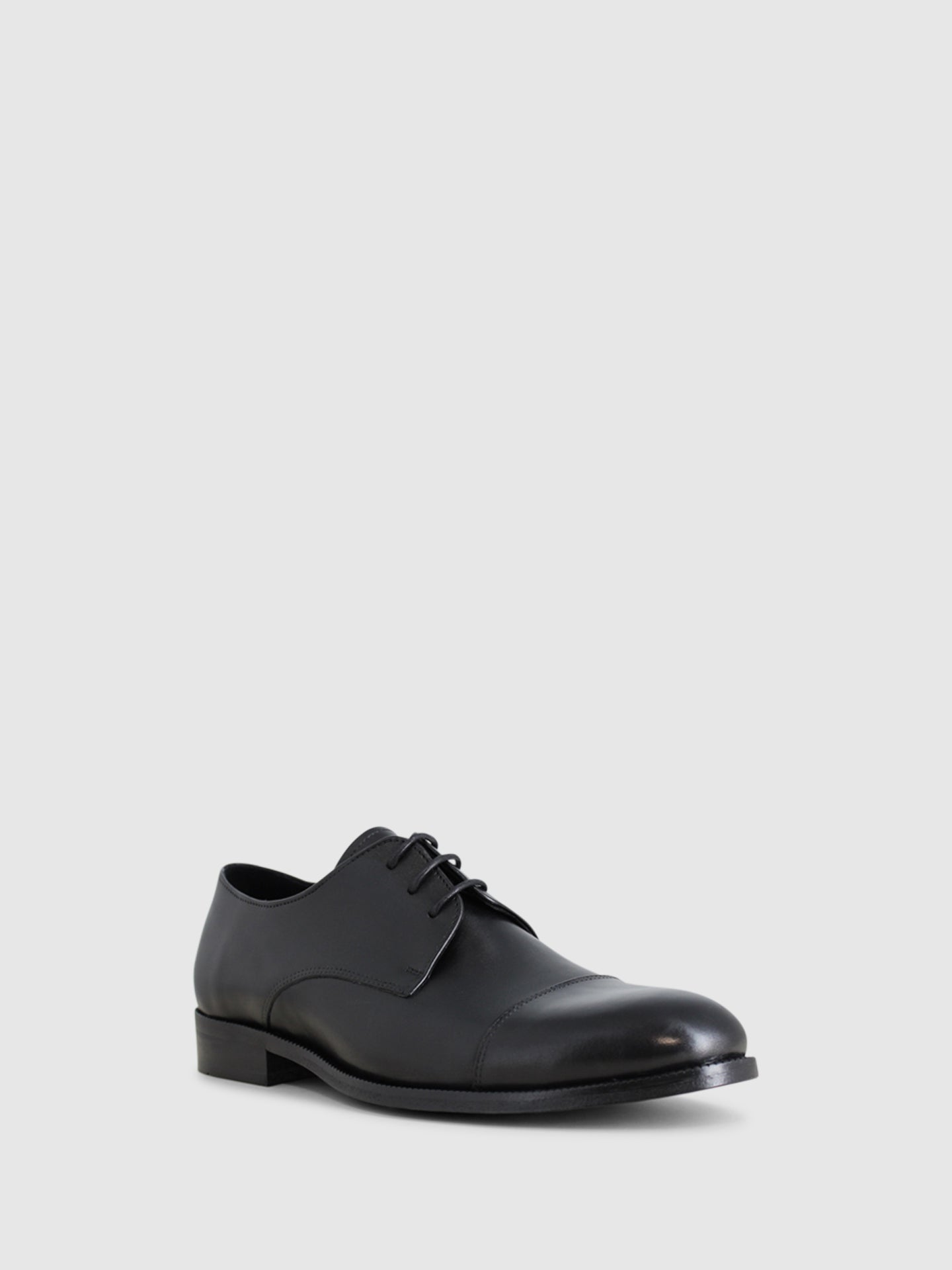 Foreva Sapatos com Atacadores em Preto
