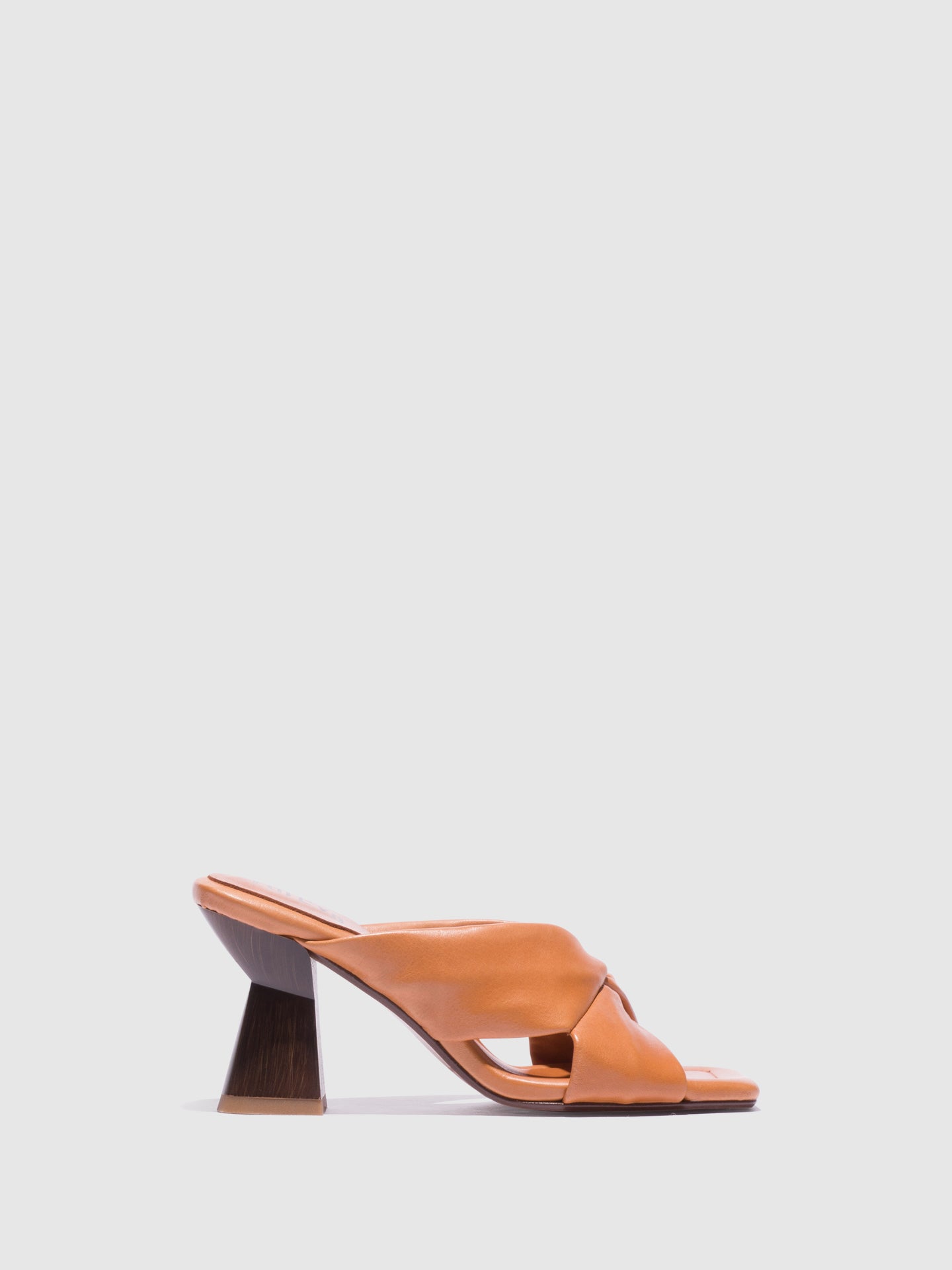 Foreva Mules de Salto Grosso em Camel