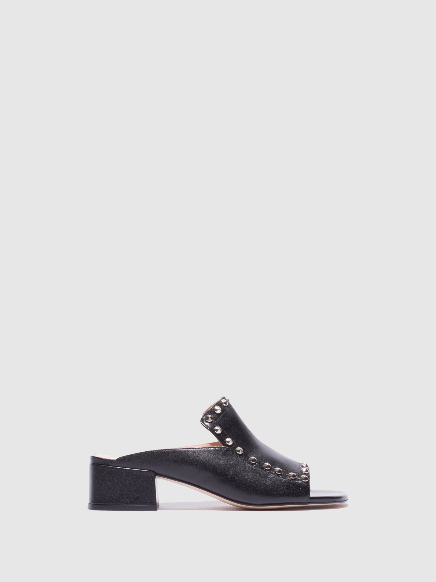 Sofia Costa Mules com Apliques em Preto
