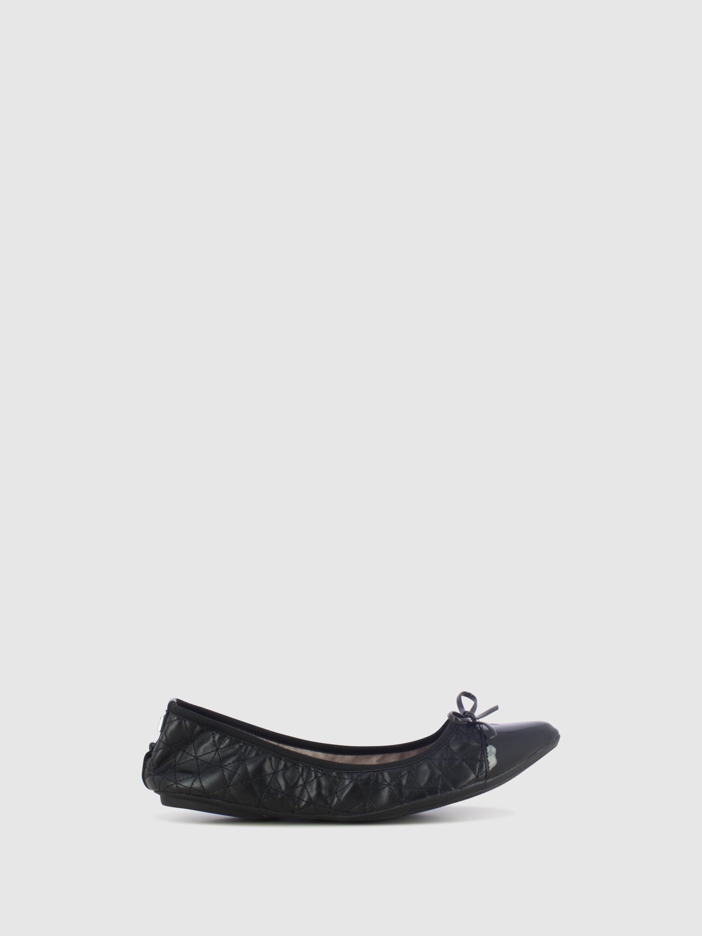 Butterfly Twists Sabrinas Pontiagudas em Preto