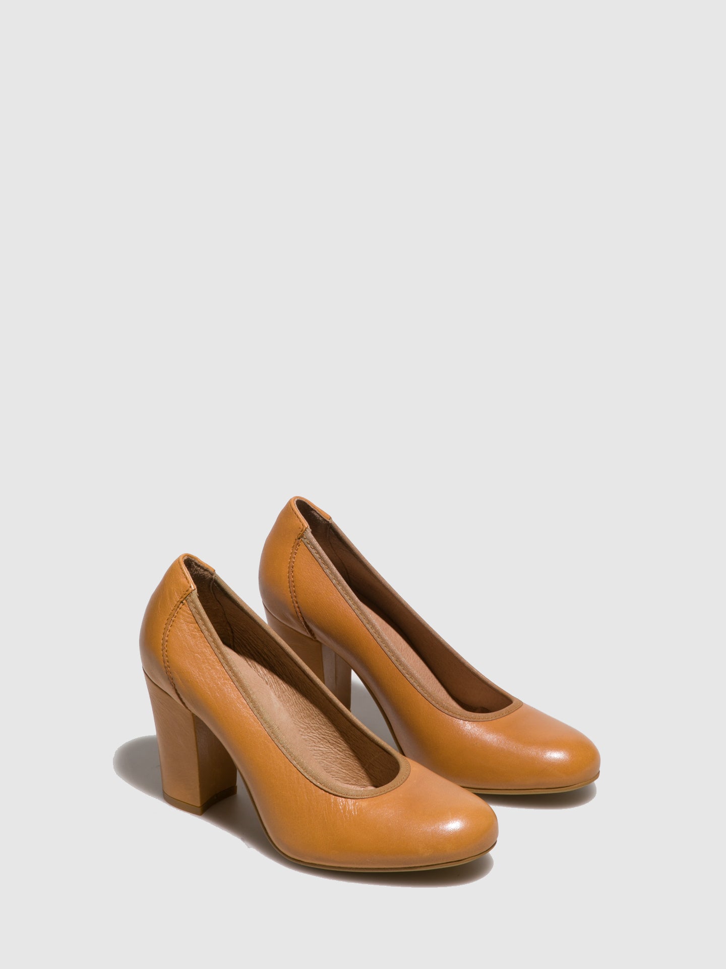 Foreva Sapatos com Ponta Redonda em Camel