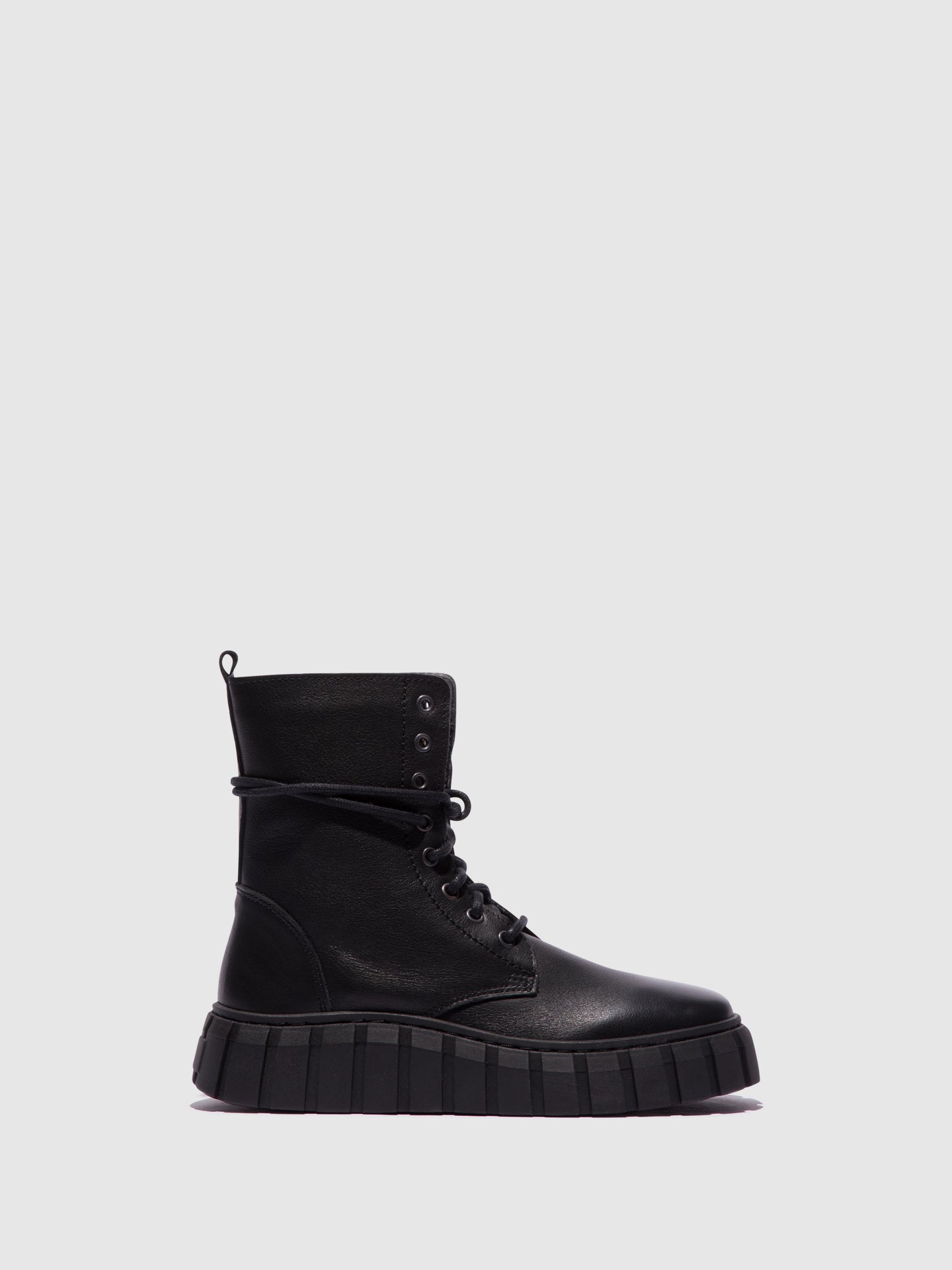 Fungi Botas com Atacadores em Preto