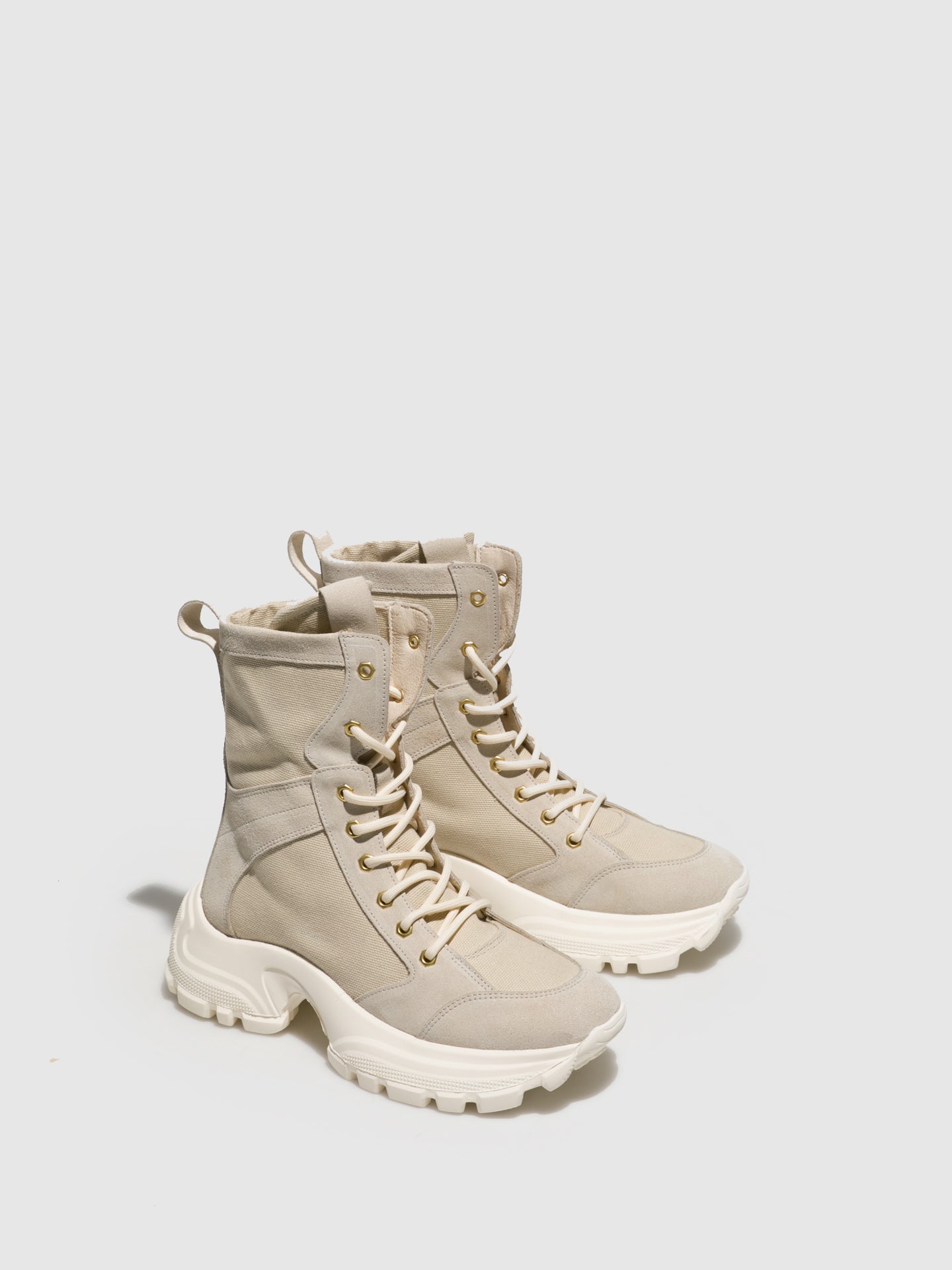 Fungi Botas com Atacadores em Bege