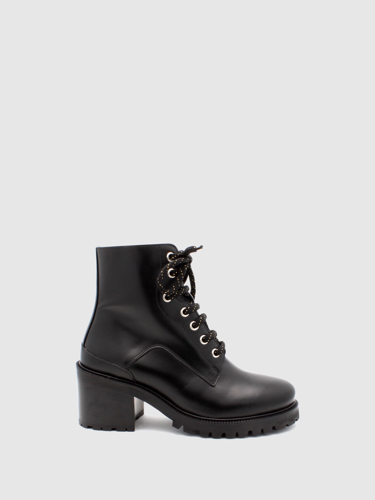 JJ Heitor Botins com Atacadores em Preto