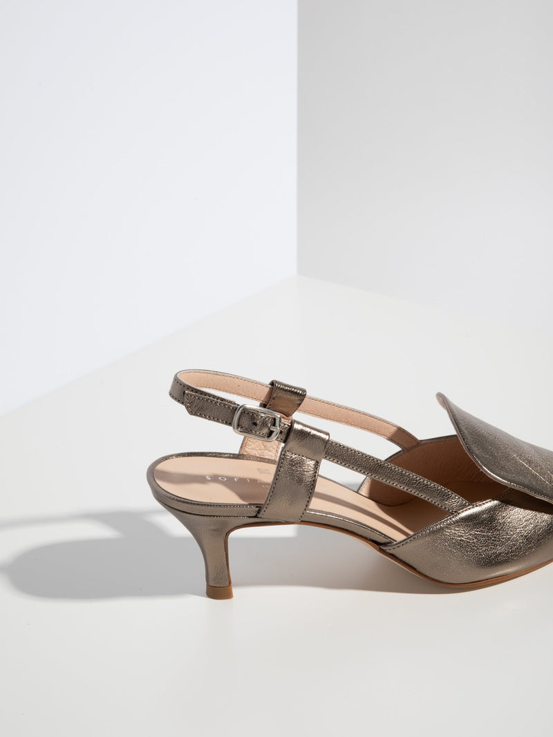 Sofia Costa Sandálias de Fivela em Dourado